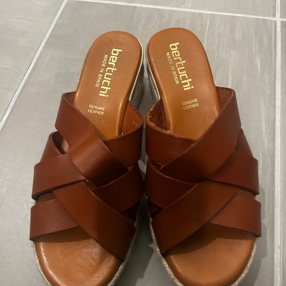 Bertuchi Made in Spain sandal size 38 - Picture 2 of 7
